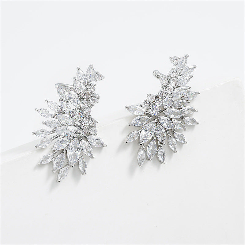 Boucles d'oreilles en forme d'oeil de cheval, fleur, pompon, simples, légères, de luxe, de haute qualité