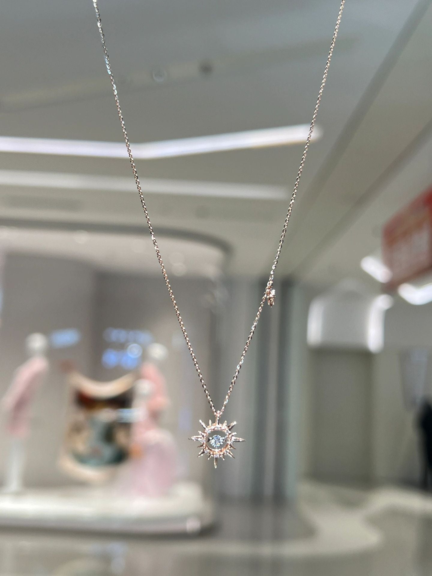 Cadena de clavícula de alta calidad con incrustaciones de circonio