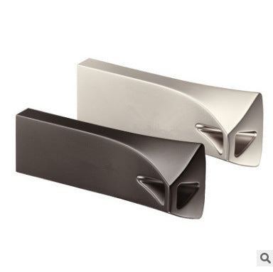 Clé USB en gros petit Triangle en métal clé USB cadeau clé USB