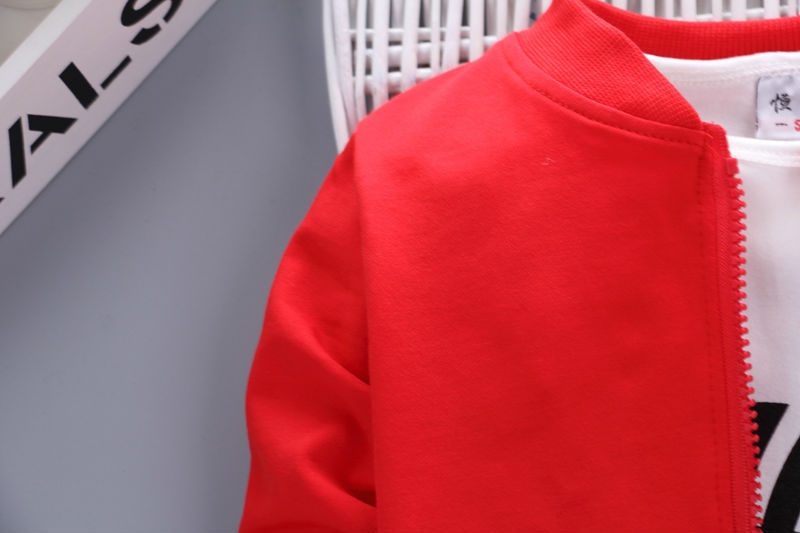 Vêtements pour enfants trois pièces pour enfants