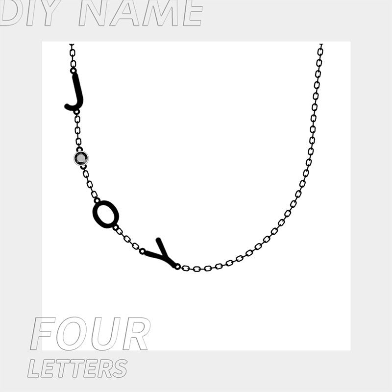 Collier avec 26 lettres anglaises en acier inoxydable