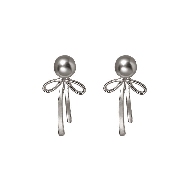 Boucles d'oreilles à aiguille en argent, Niche, nœud, perle féminine