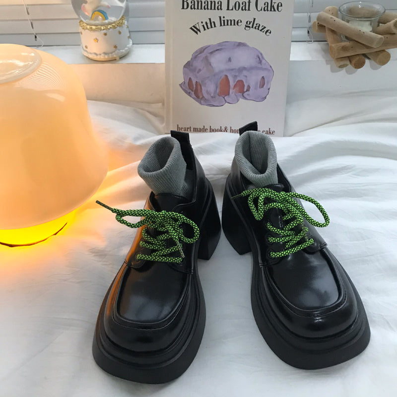 Talons hauts épais avec petites chaussures en cuir à lacets, chaussures simples polyvalentes noires de Style britannique pour femmes