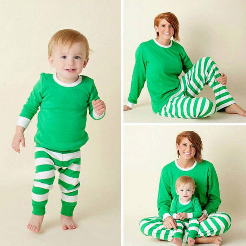 Pijama navideño familiar de rayas