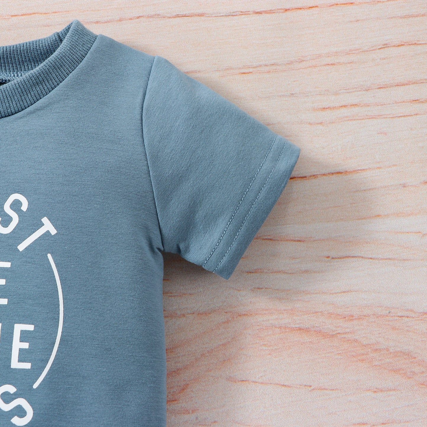 Vêtements de printemps et d'été pour bébé, vêtements de Style occidental, chemise avec lettres imprimées, short de couleur unie