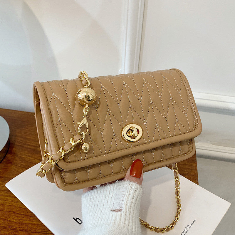Petit sac carré avec chaîne de loisirs d'automne simple