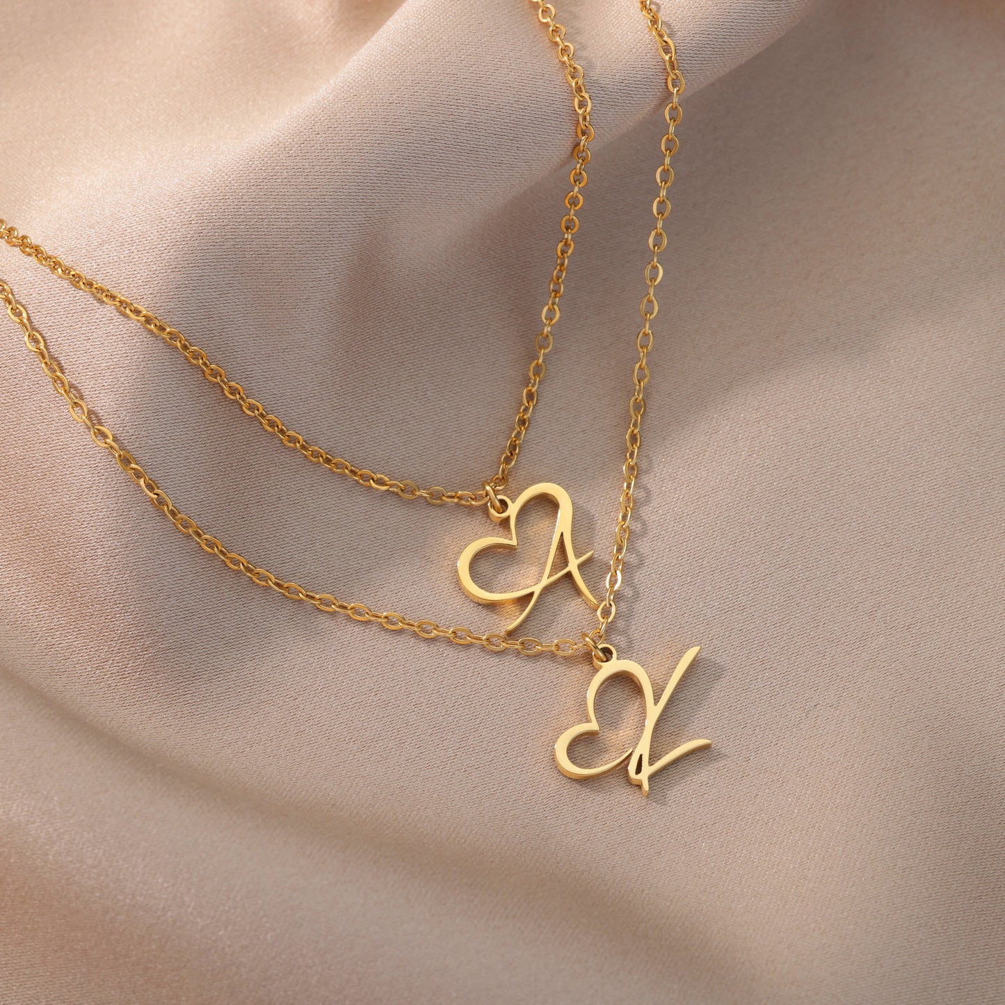 Collier créatif en acier inoxydable avec pendentif lettre cœur Simple pour femmes