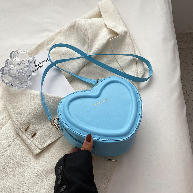 Sac messager à bandoulière en forme de coeur à la mode