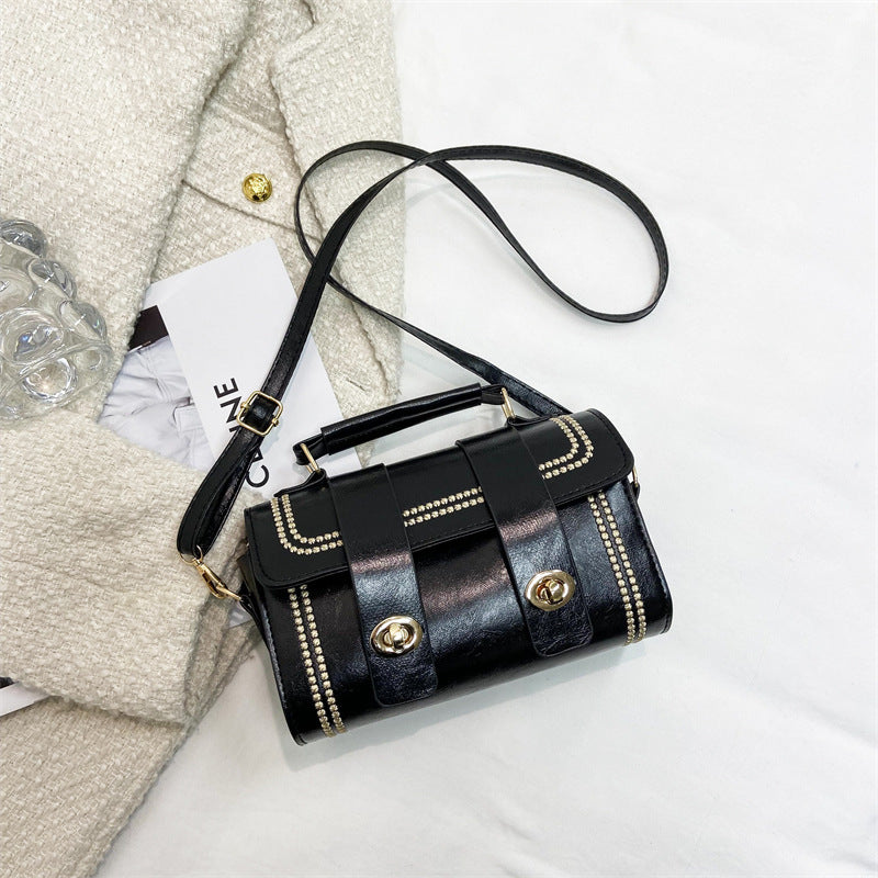Sac messager portable polyvalent et tendance.