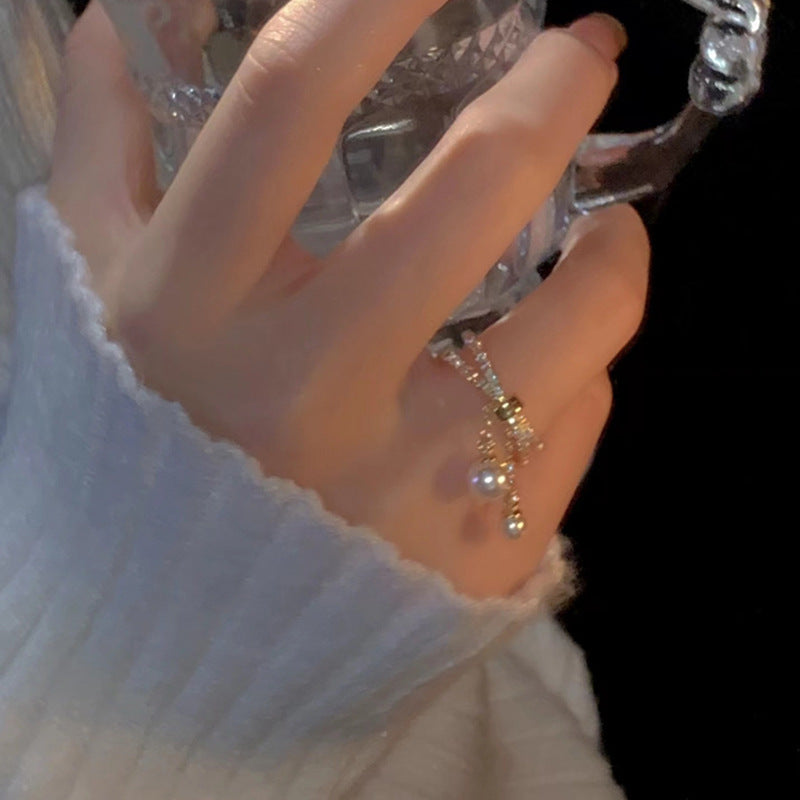 Anillo de doble capa con borla de circón y perla barroca galvanizada