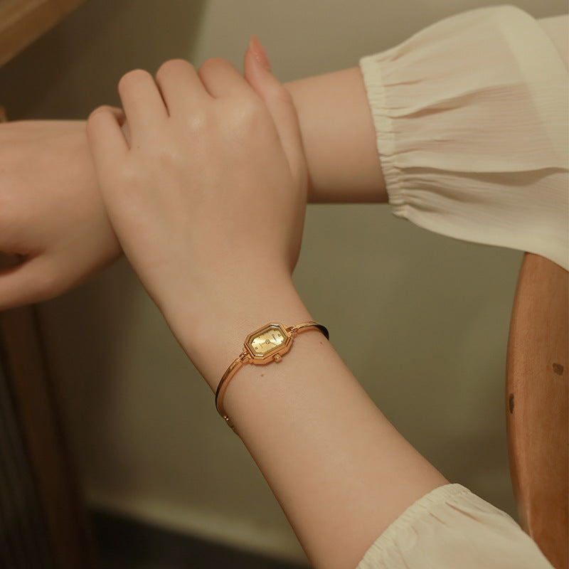 Montre Moyen-Antiquité à Bandes de Cuivre Rectangulaires pour Femme