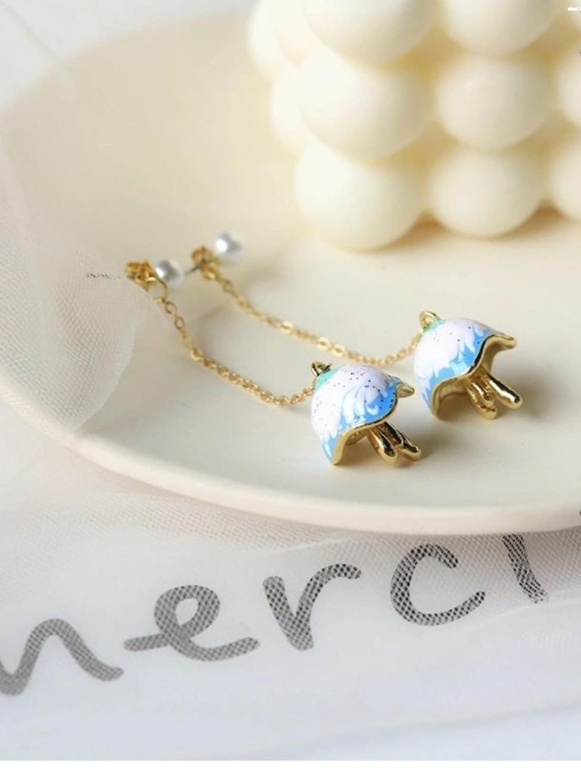Boucles d'oreilles longues élégantes pour femmes