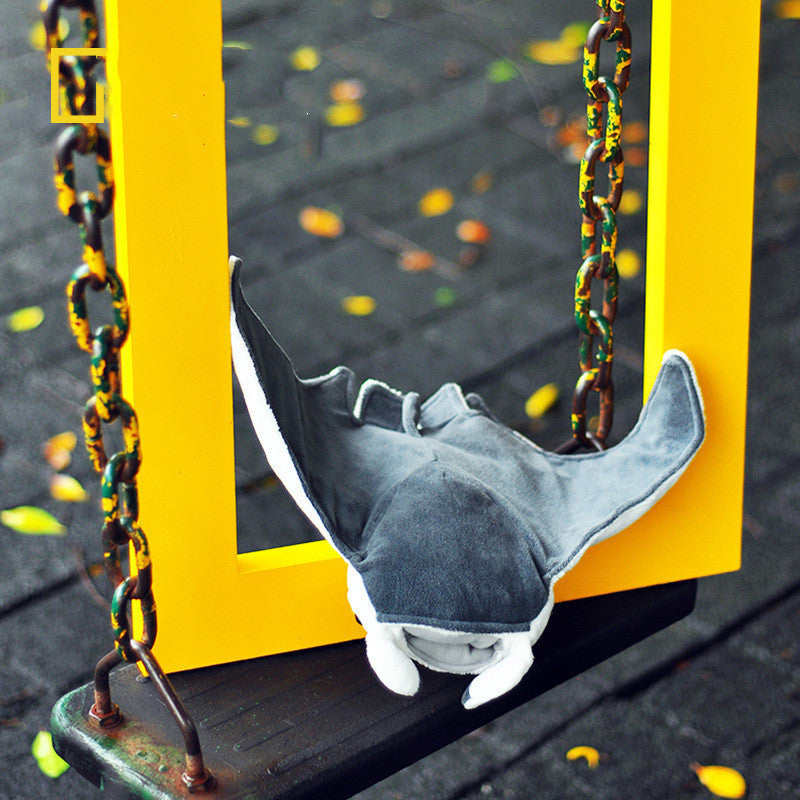 Poupée en peluche poisson diable