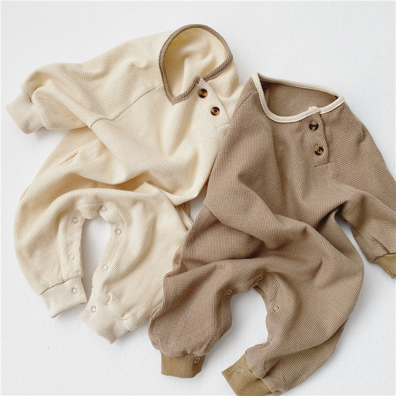 Une-pièce à manches longues pour bébé confortable et simple