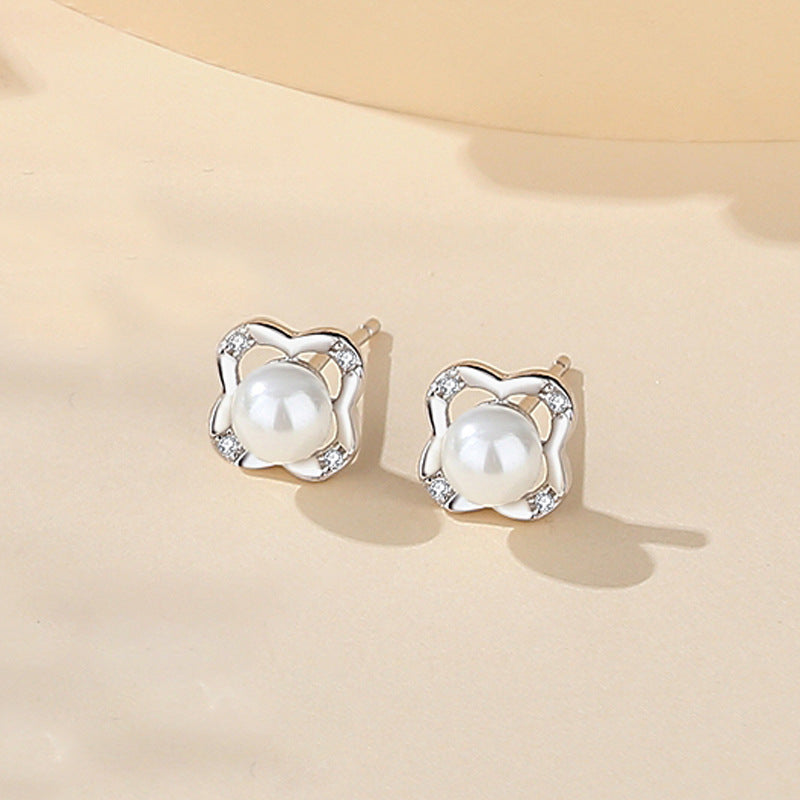 Boucles d'oreilles simples de style classique en argent sterling 925 pour femmes