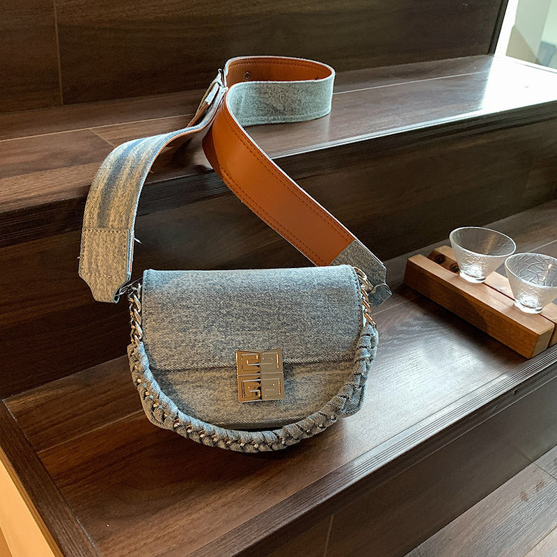 New Western Style All-matching Wide Shoulder Strap Crossbody Super Hot Small Square Bag