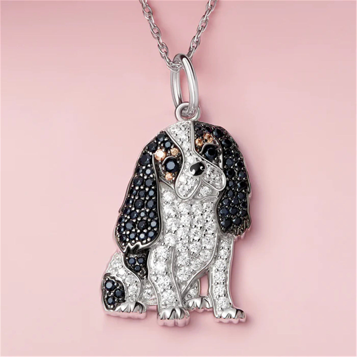Collier pendentif mignon chien chevalier