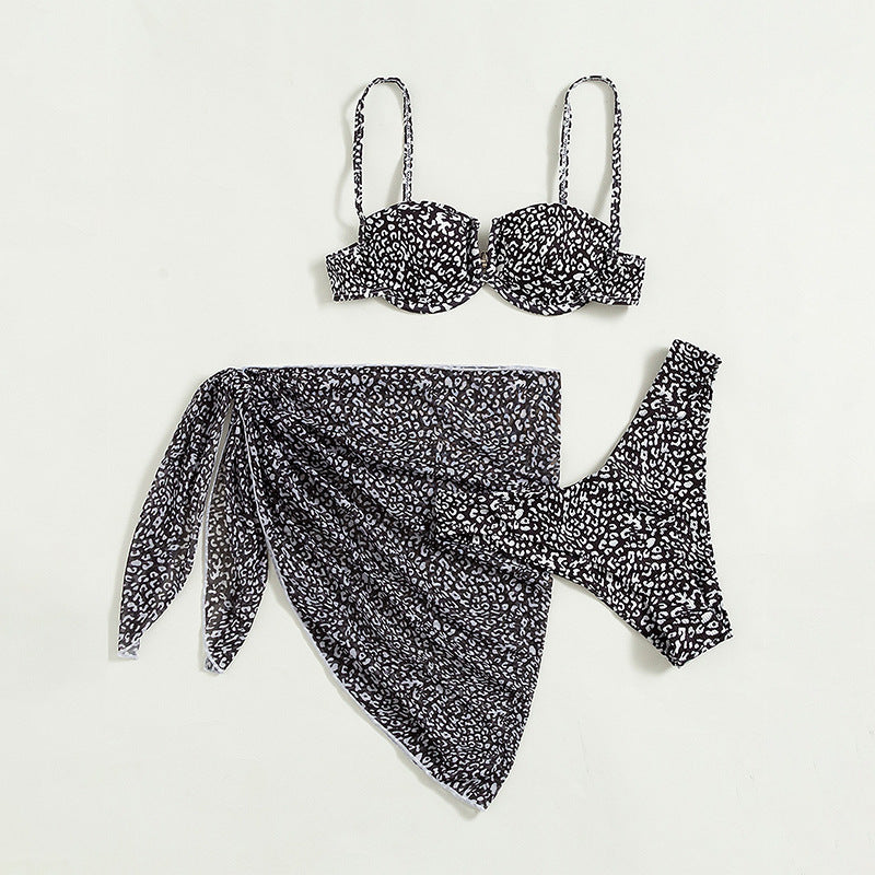 Robe de plage bikini fleurie trois pièces