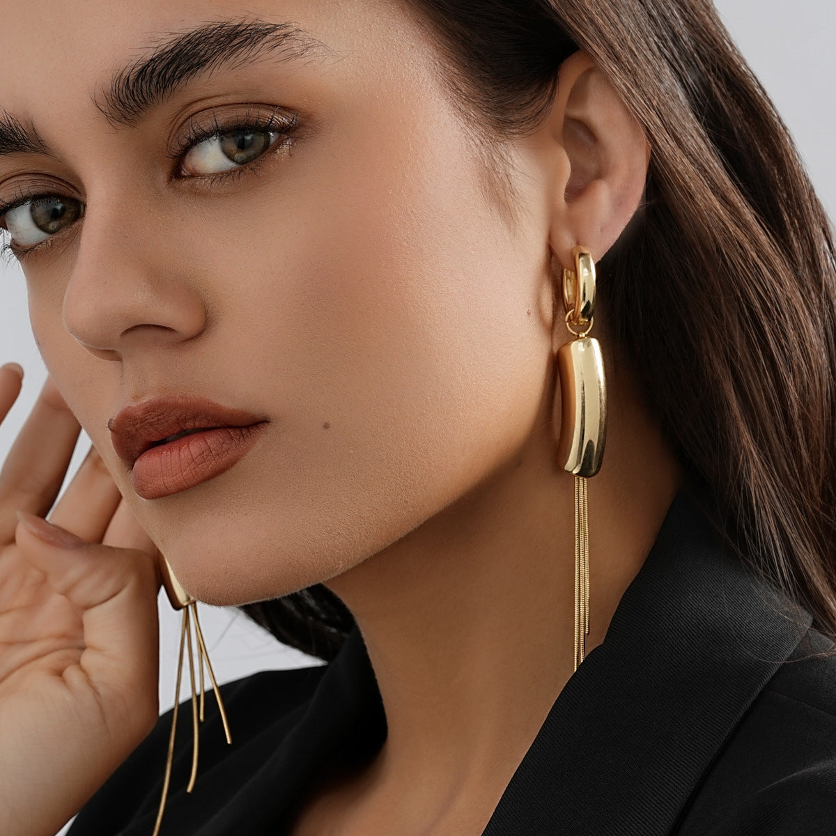 Boucles d'oreilles longues asymétriques créatives pour femmes