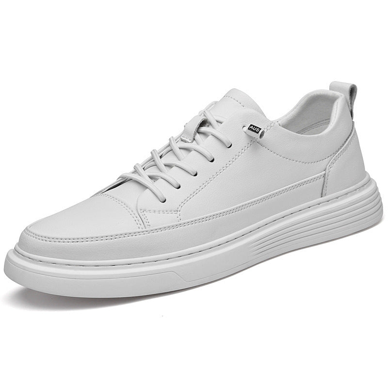 Chaussures blanches, baskets basses pour étudiants