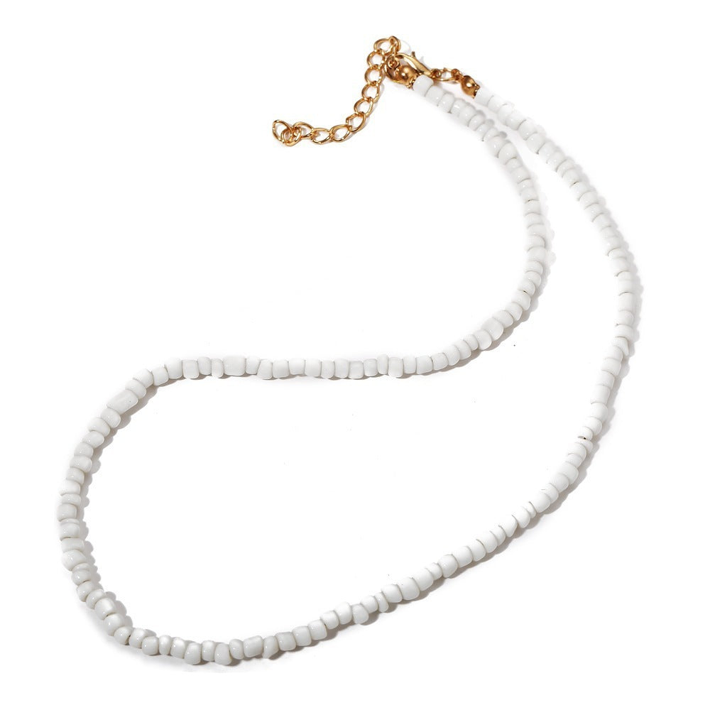 Collier pour femme en perles de verre blanc naturel, doux et simple