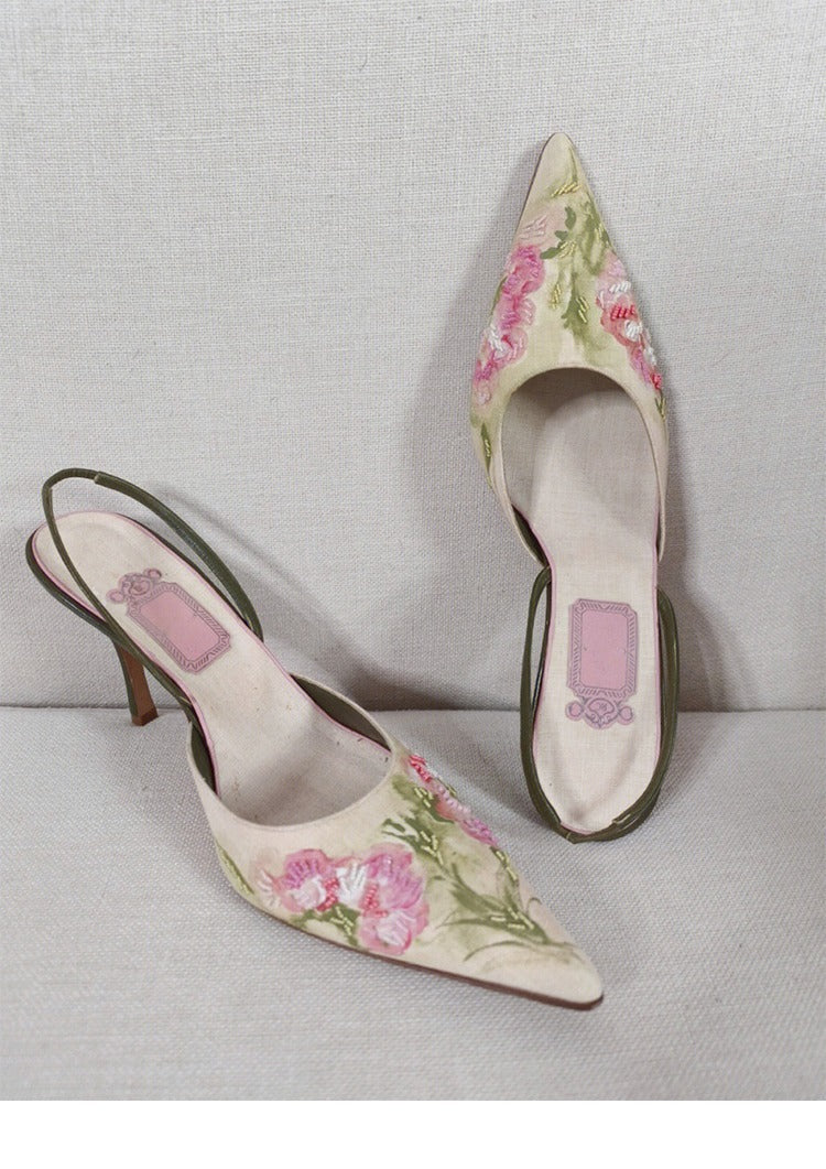 Talons hauts brodés pointus vintage