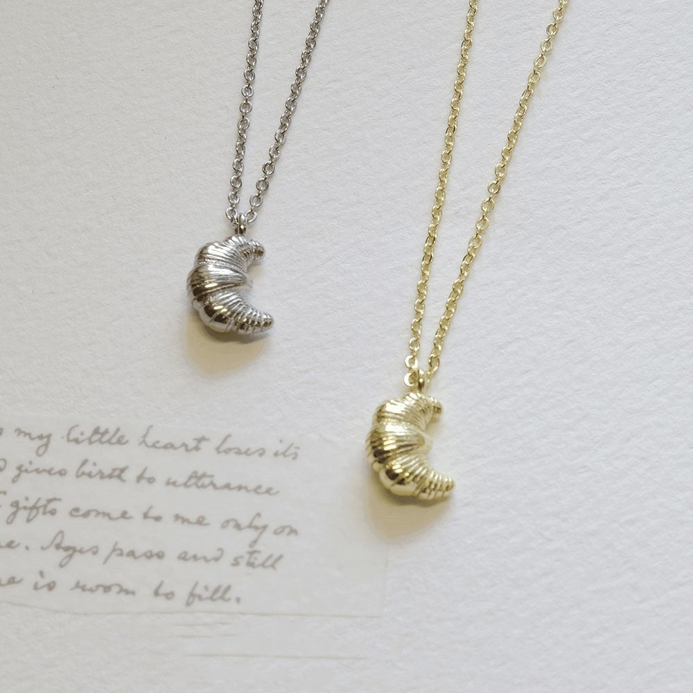 Collier chaîne clavicule simple croissant