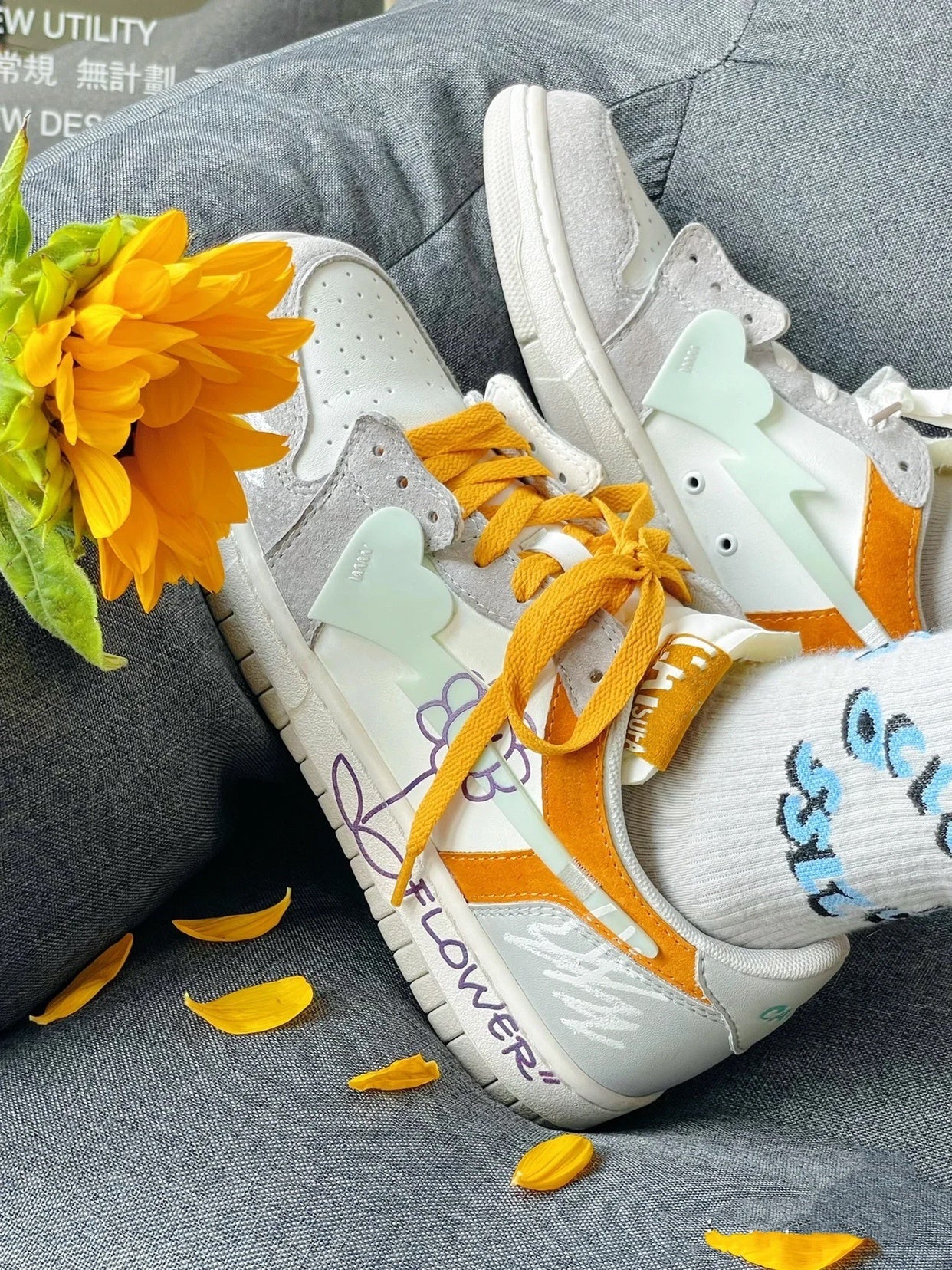 Zapatillas Japonesas Suaves Chica Doodle Dibujadas A Mano