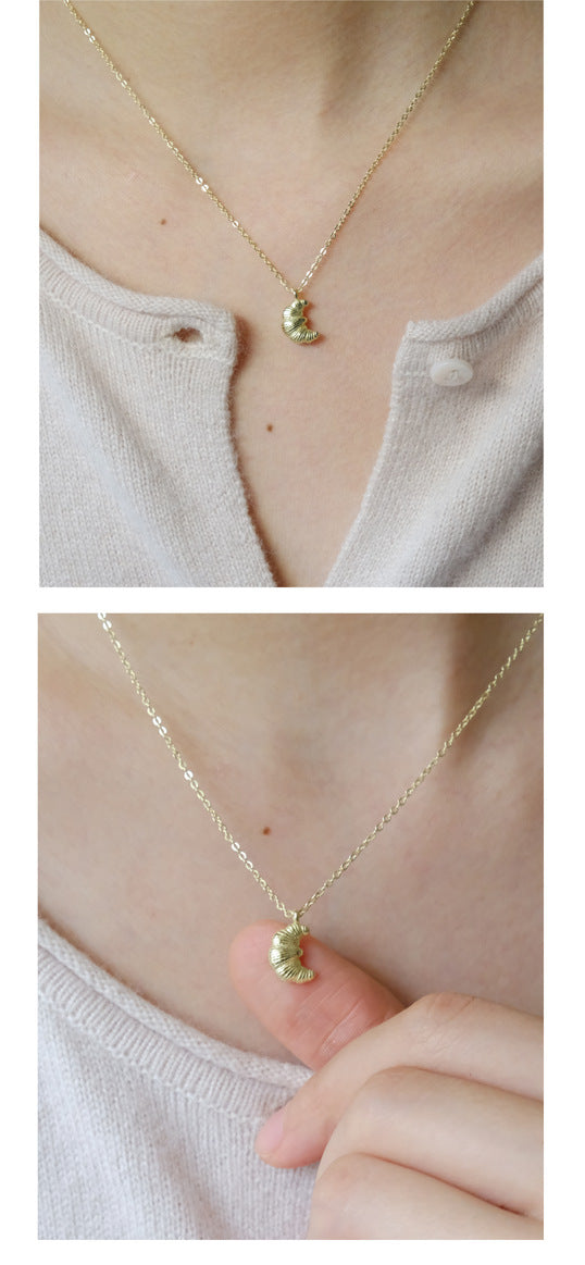 Collier chaîne clavicule simple croissant