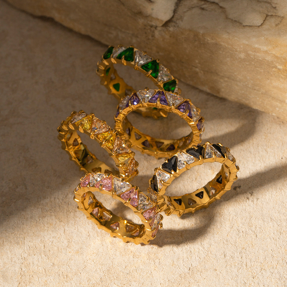 Anillo de circón triangular con incrustaciones de acero inoxidable de oro de 18 quilates estilo Ins europeo y americano