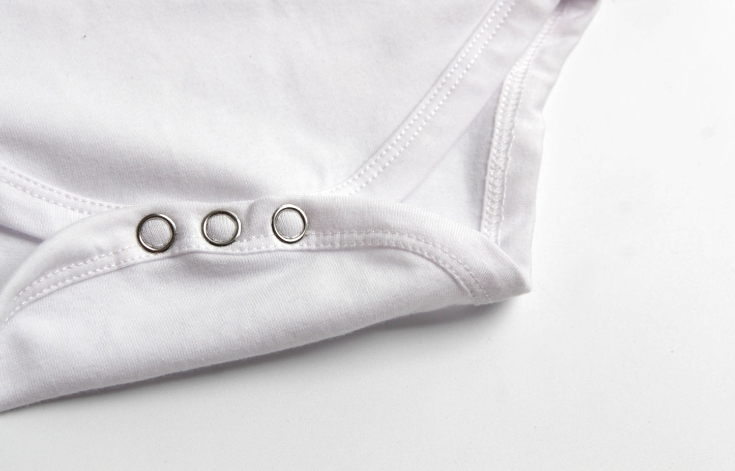 Mono de bebé masculino con camiseta de manga larga y letras