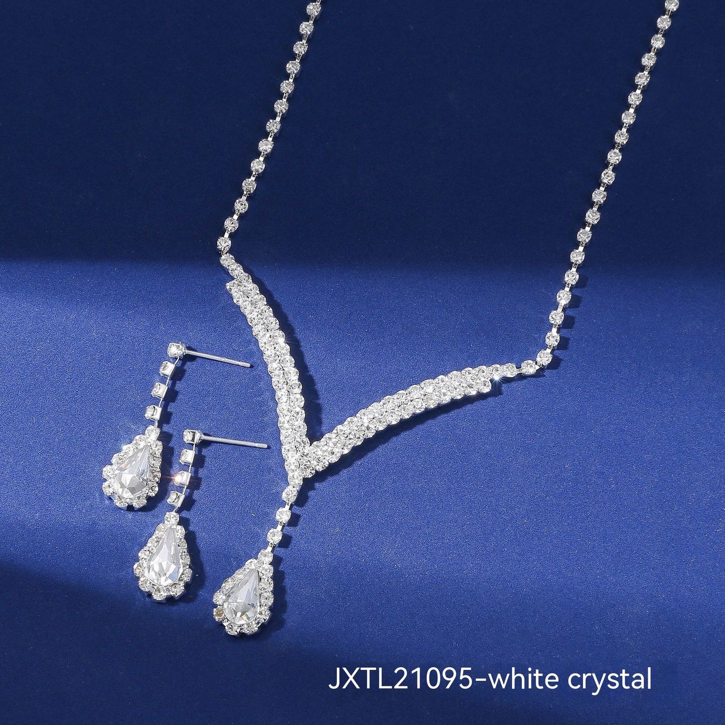 Suite de colliers et boucles d'oreilles en strass avec chaîne à griffes exquise