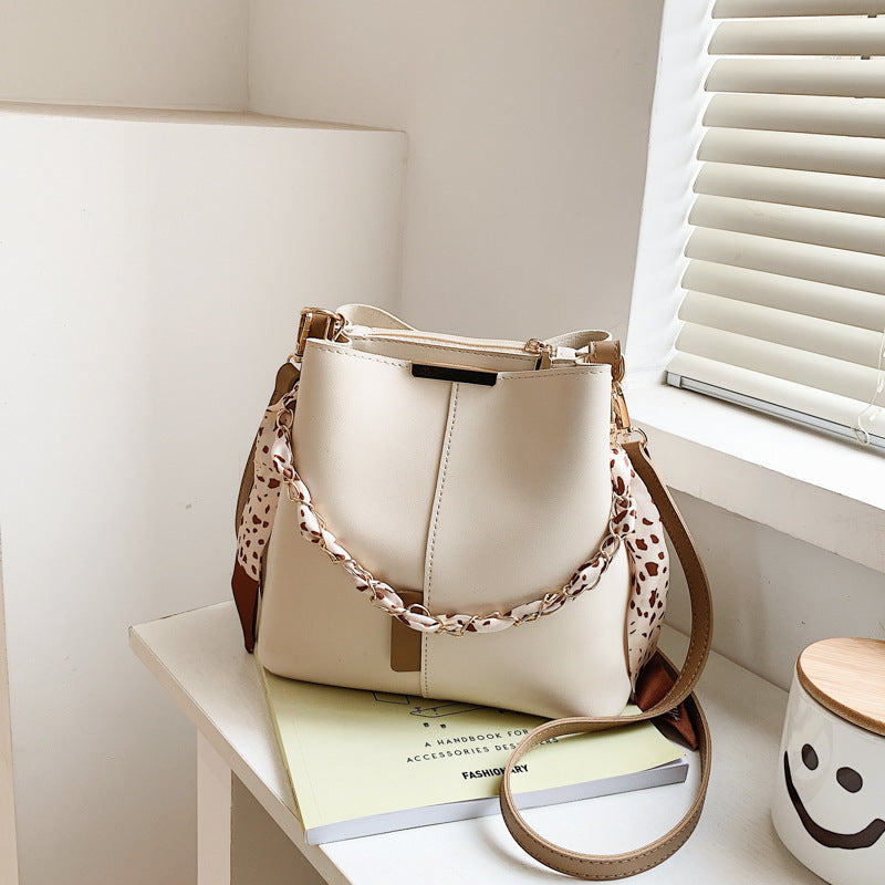 Fashion Big Bag Casual Women's Bag Fashion Retro Characteristic Messenger Bag Silk Scarf Portable Bucket Bag