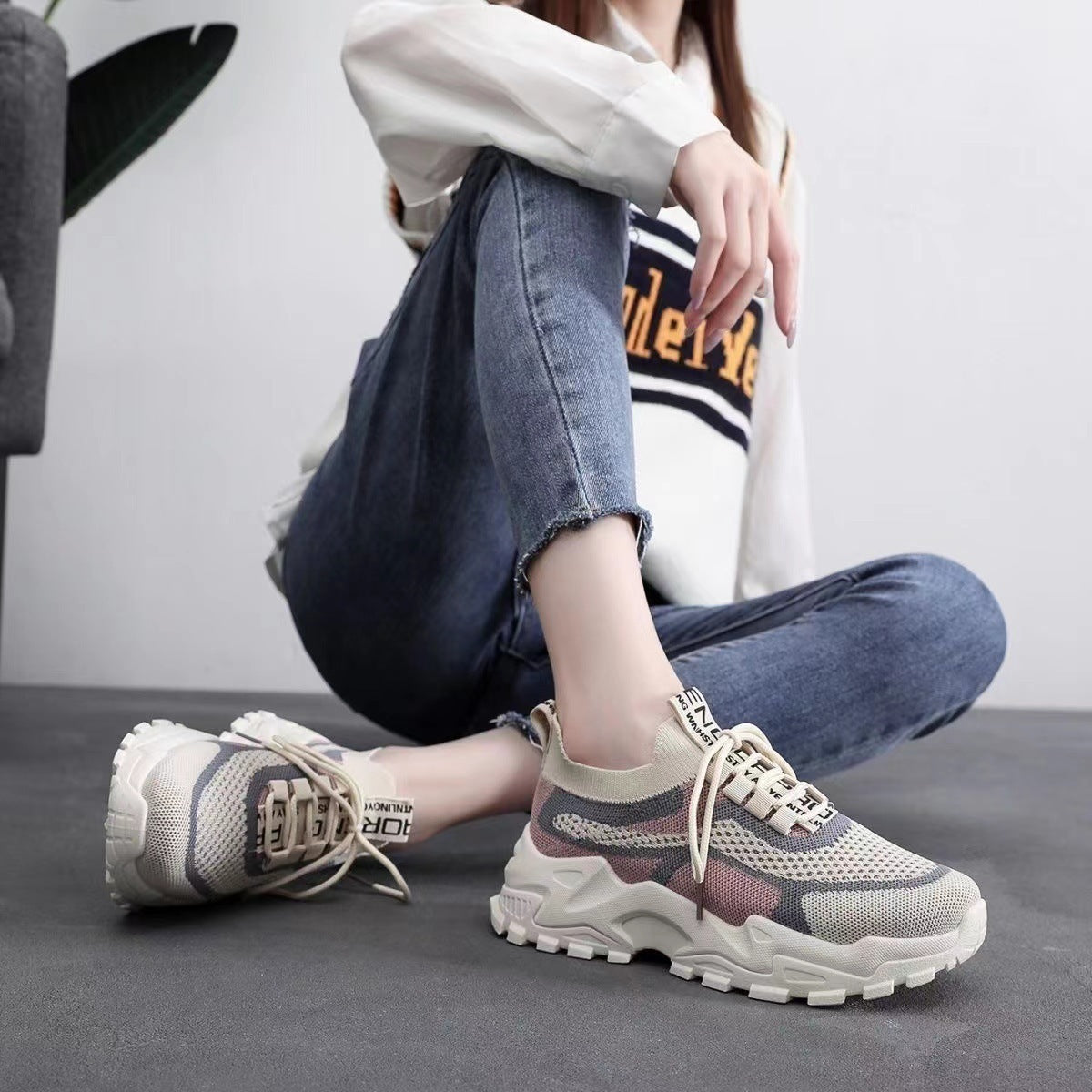 Women's Dad Soft Sole Lightweight And Breathable Sports Shoes
