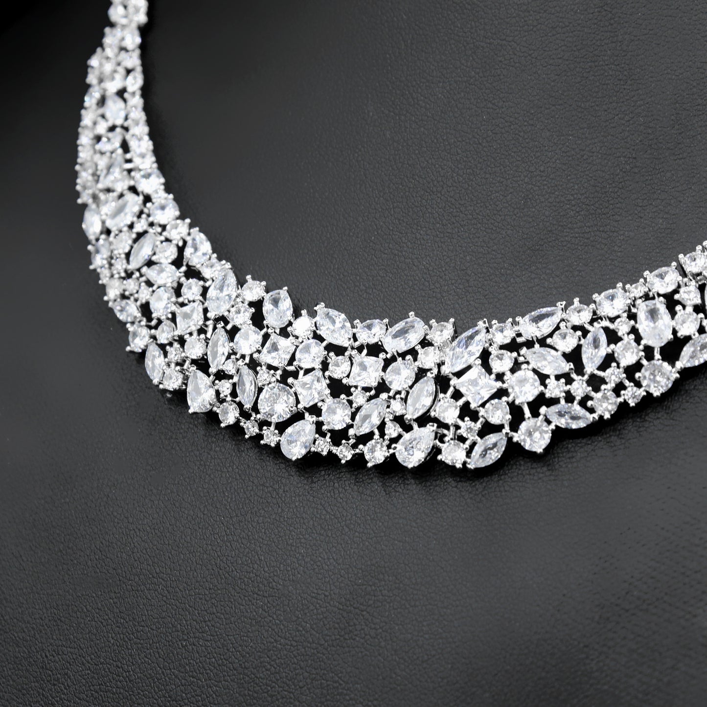 Ensemble de boucles d'oreilles et collier en Zircon brillant, simple et gracieux