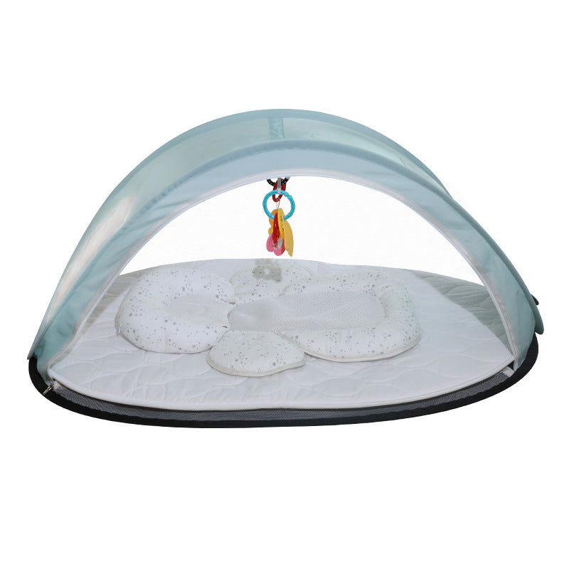 Mosquitera plegable y transpirable en cuna bb.