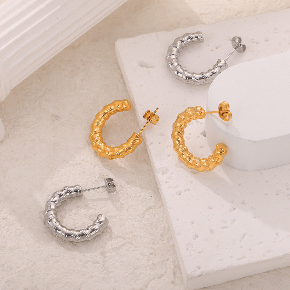 Boucles d'oreilles en forme de C en acier titane plaqué or 18 carats