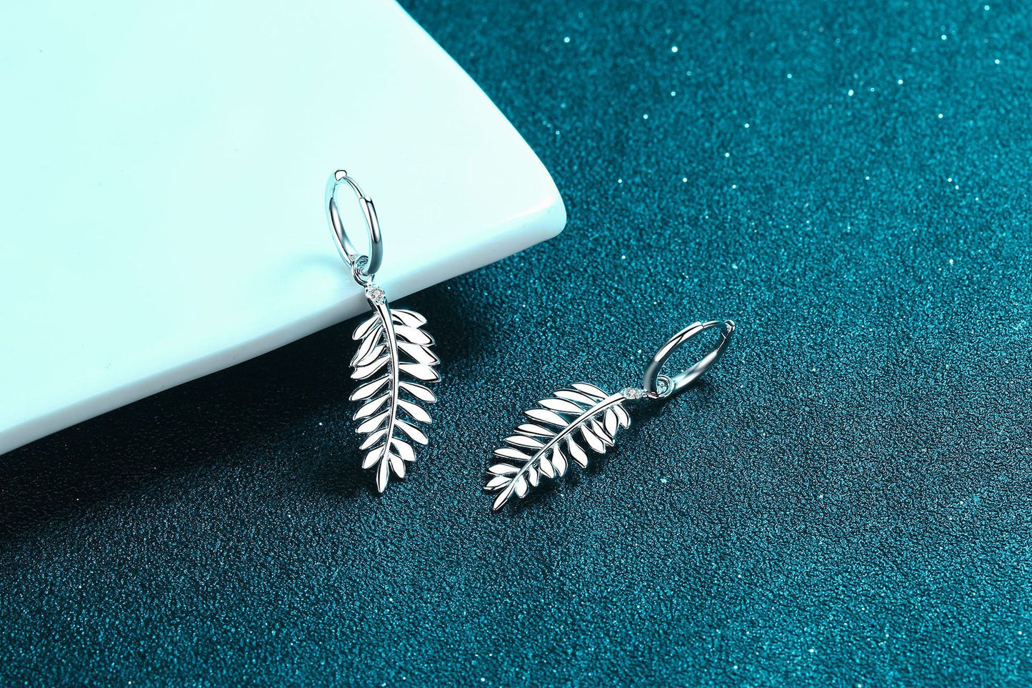 Boucles d'oreilles clips d'oreille en moissanite en argent sterling 925
