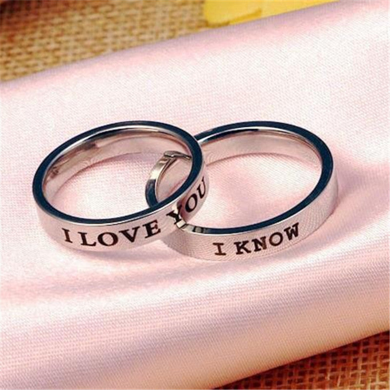 Bague de couple de couple de niche simple en acier titane