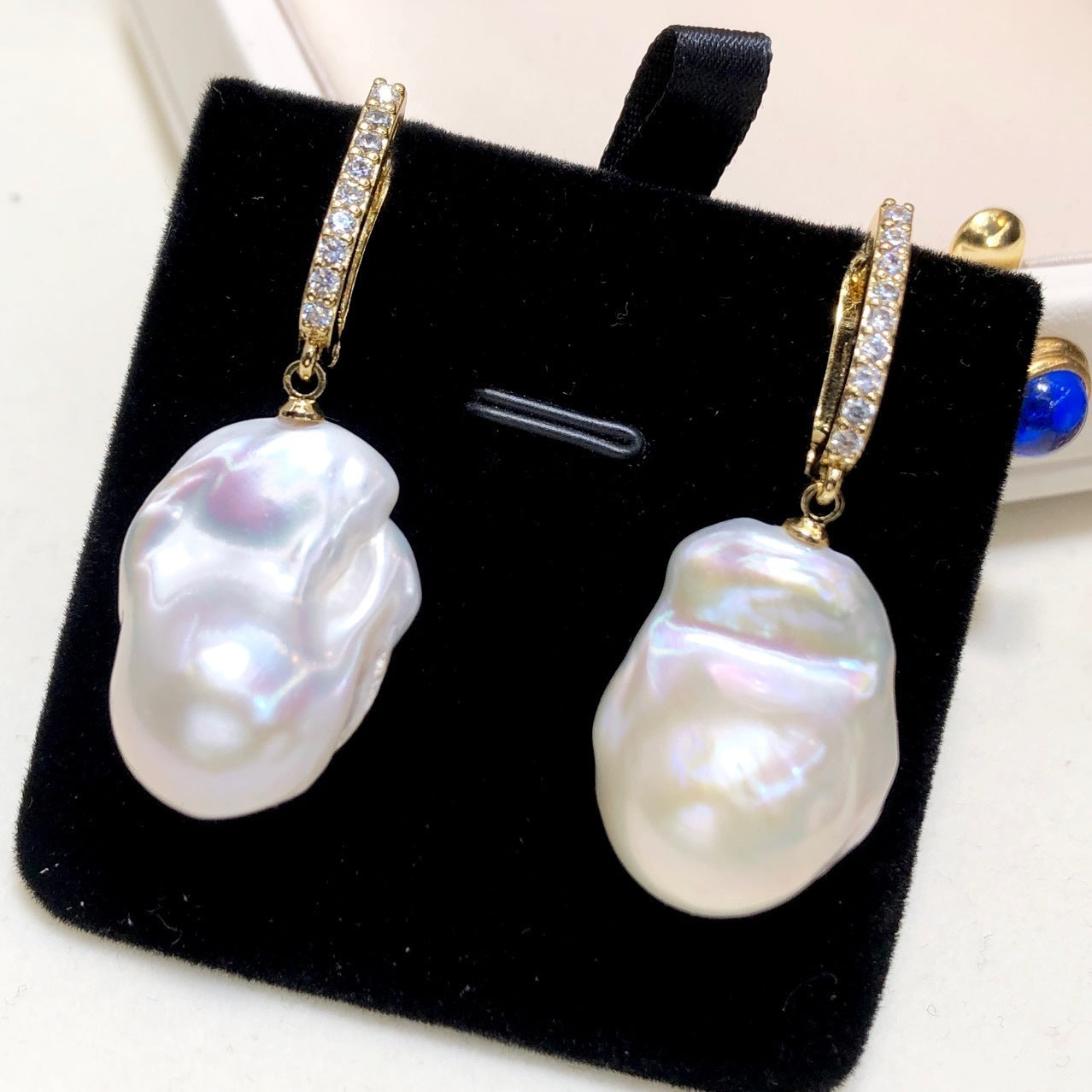 Boucles d'oreilles en perles Edison à lumière magique de forme baroque d'eau douce naturelle