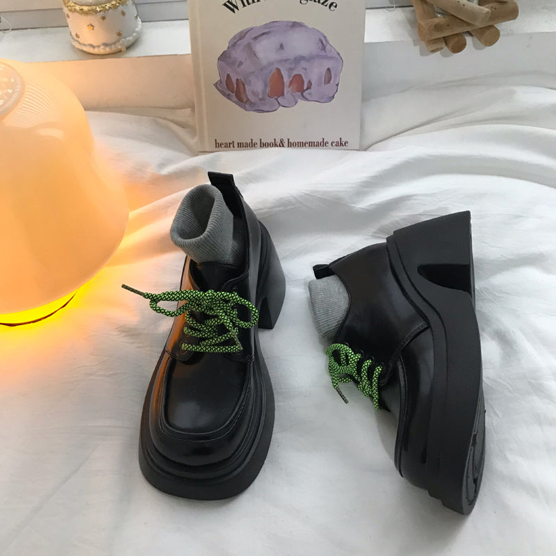 Talons hauts épais avec petites chaussures en cuir à lacets, chaussures simples polyvalentes noires de Style britannique pour femmes
