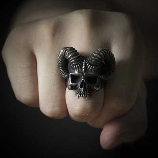 Bague Diable Corne de Satan Crâne Style Gothique