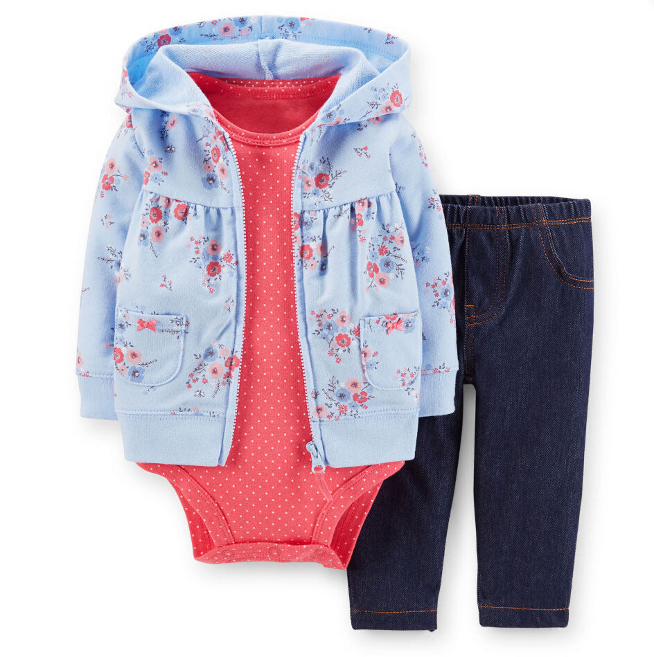 Conjunto de ropa para niños.