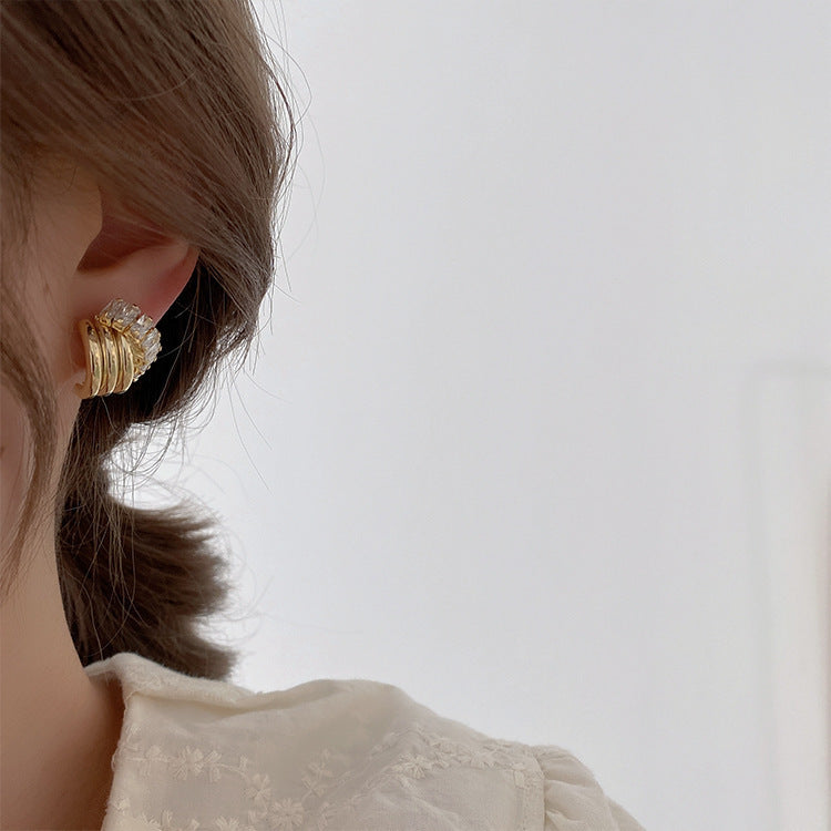 All-matching Cool Fashion Refined Zircon Metal Staggered Stud Earrings