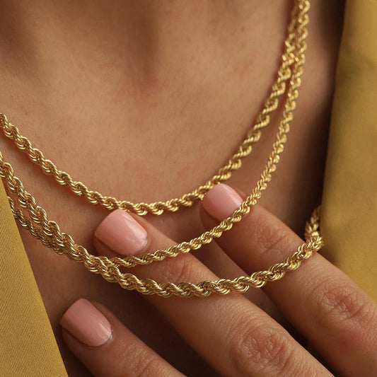 Collier en acier titane résistant à la lumière pour femmes