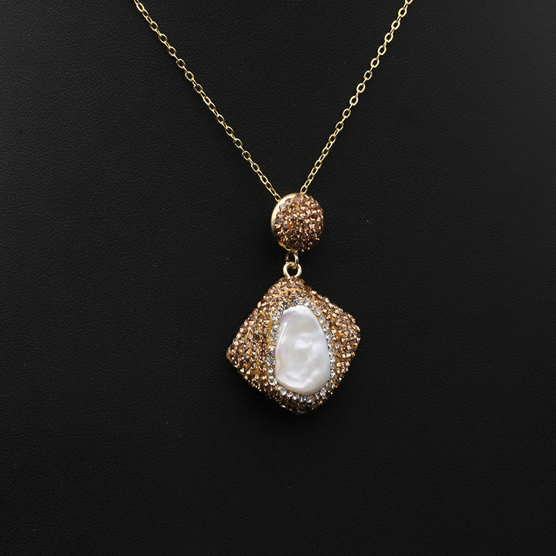 Freshwater Baroque Clavicle Chain Female