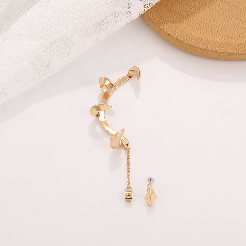 Mode féminine gothique démon Minions oreille suspendue