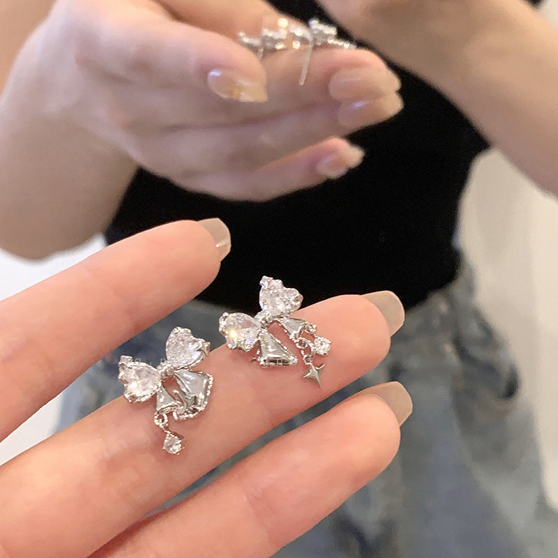 Boucles d'oreilles à tige avec nœud d'astérisme pour femmes, conception d'intérêt particulier