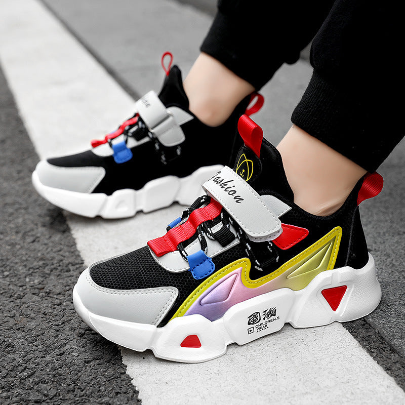 Zapatos deportivos de cuero para niñas pequeñas