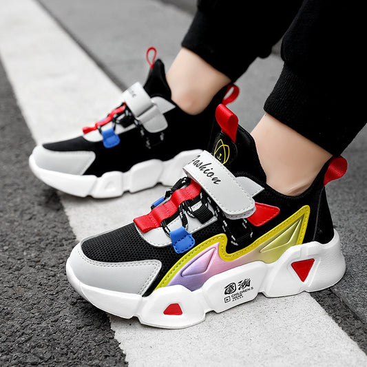 Zapatos deportivos de cuero para niñas pequeñas